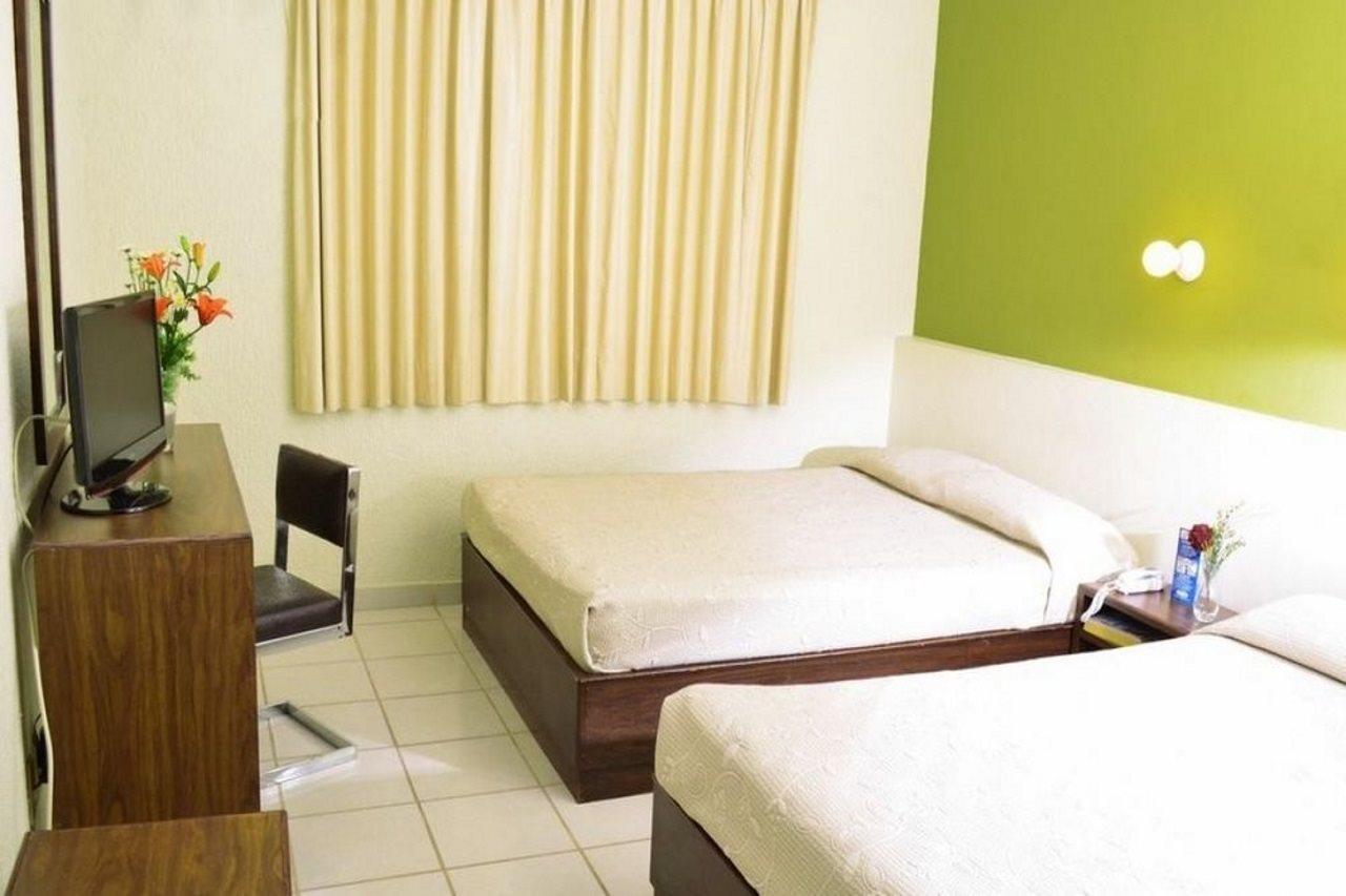 לאון Hotel Terranova מראה חיצוני תמונה