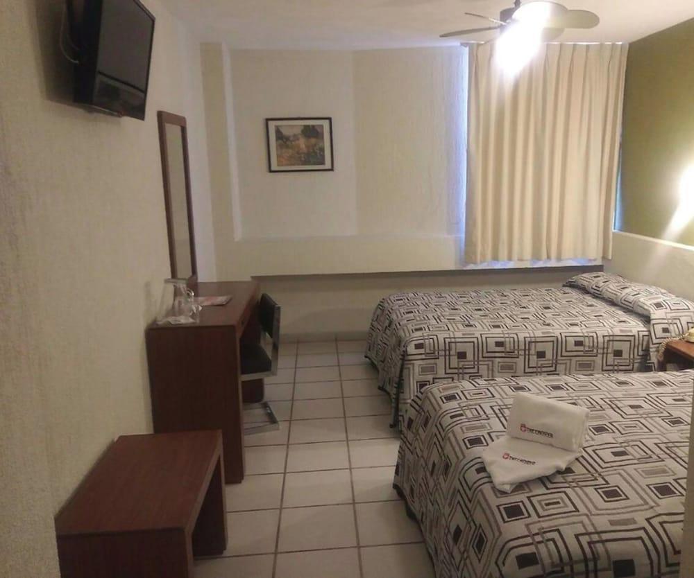 לאון Hotel Terranova מראה חיצוני תמונה